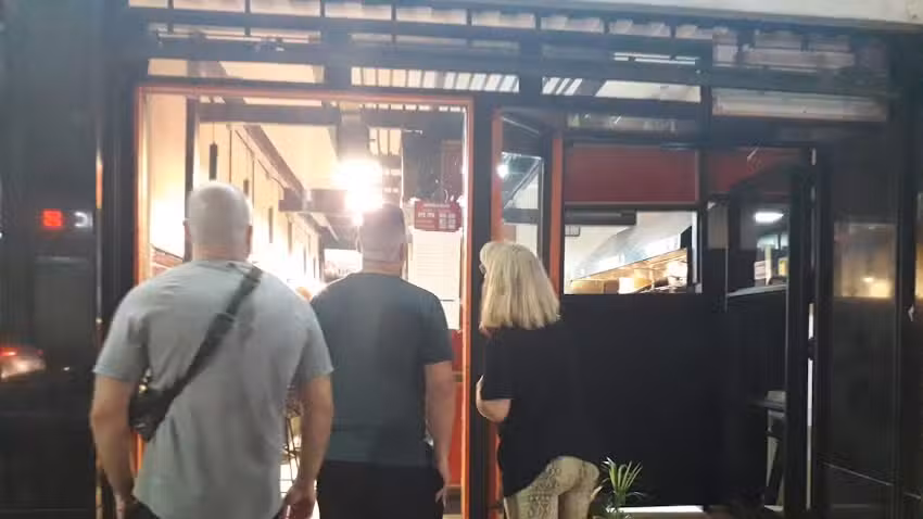 8 Fuegos