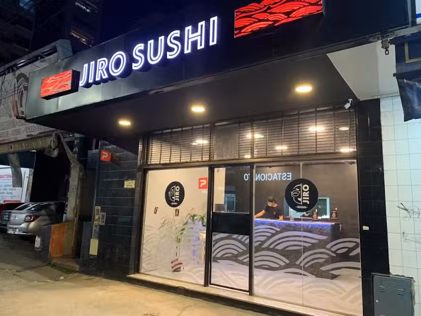 Jiro Sushi &ndash; Lomitas