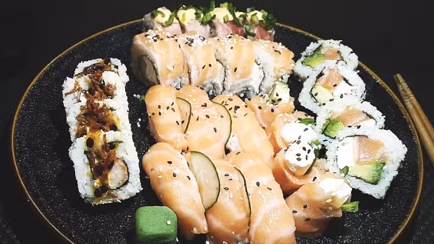 NATURAL SUSHI Mart&iacute;nez