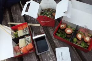 Okura &bull; Sushi & Wok