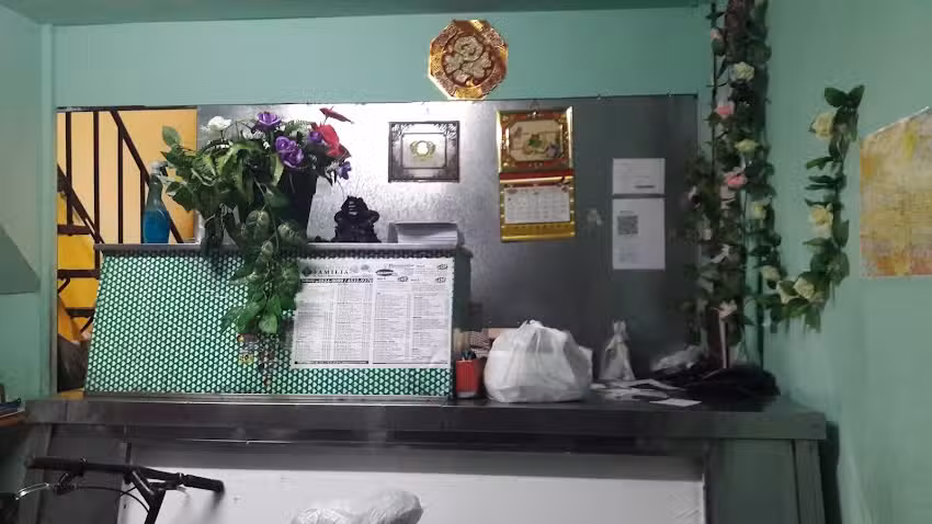 Rotiser&iacute;a China Familia