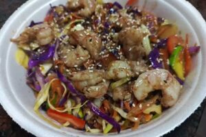 Tasty Wok & Sushi (Fusi&oacute;n Oriental)