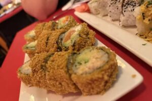 TORO’S. Wok & Sushi